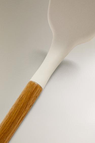 SILICONE AND WOODEN SPATULA - Cream by Zara - Image 2