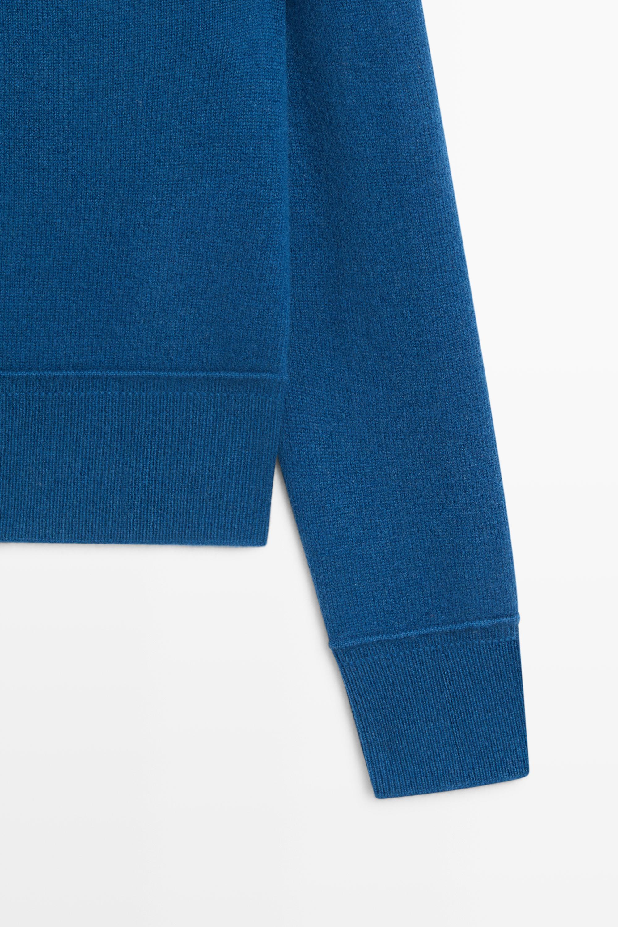 100% Wool Short Knit Cardigan