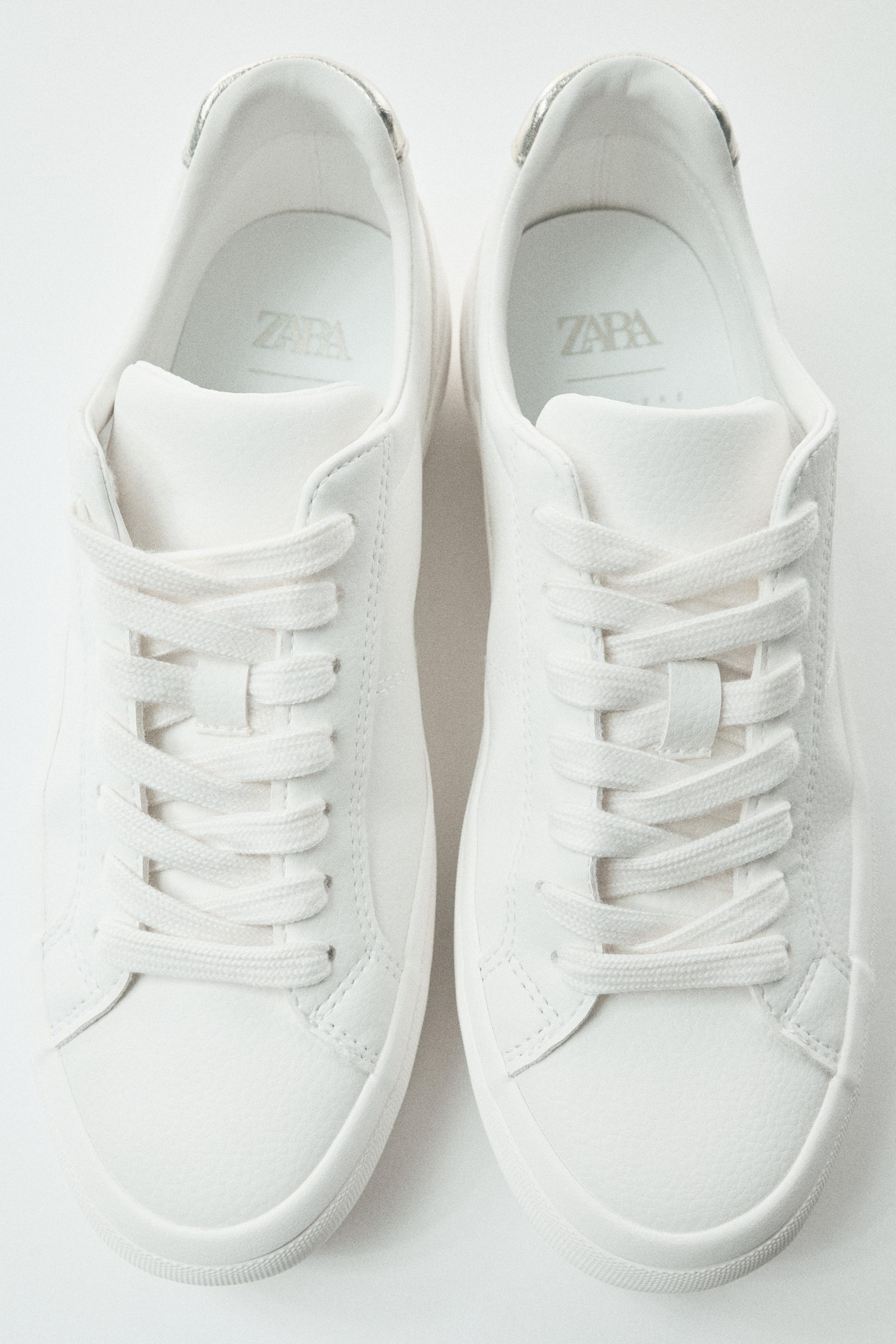 TRAINERS WITH HEEL COUNTER DETAIL
