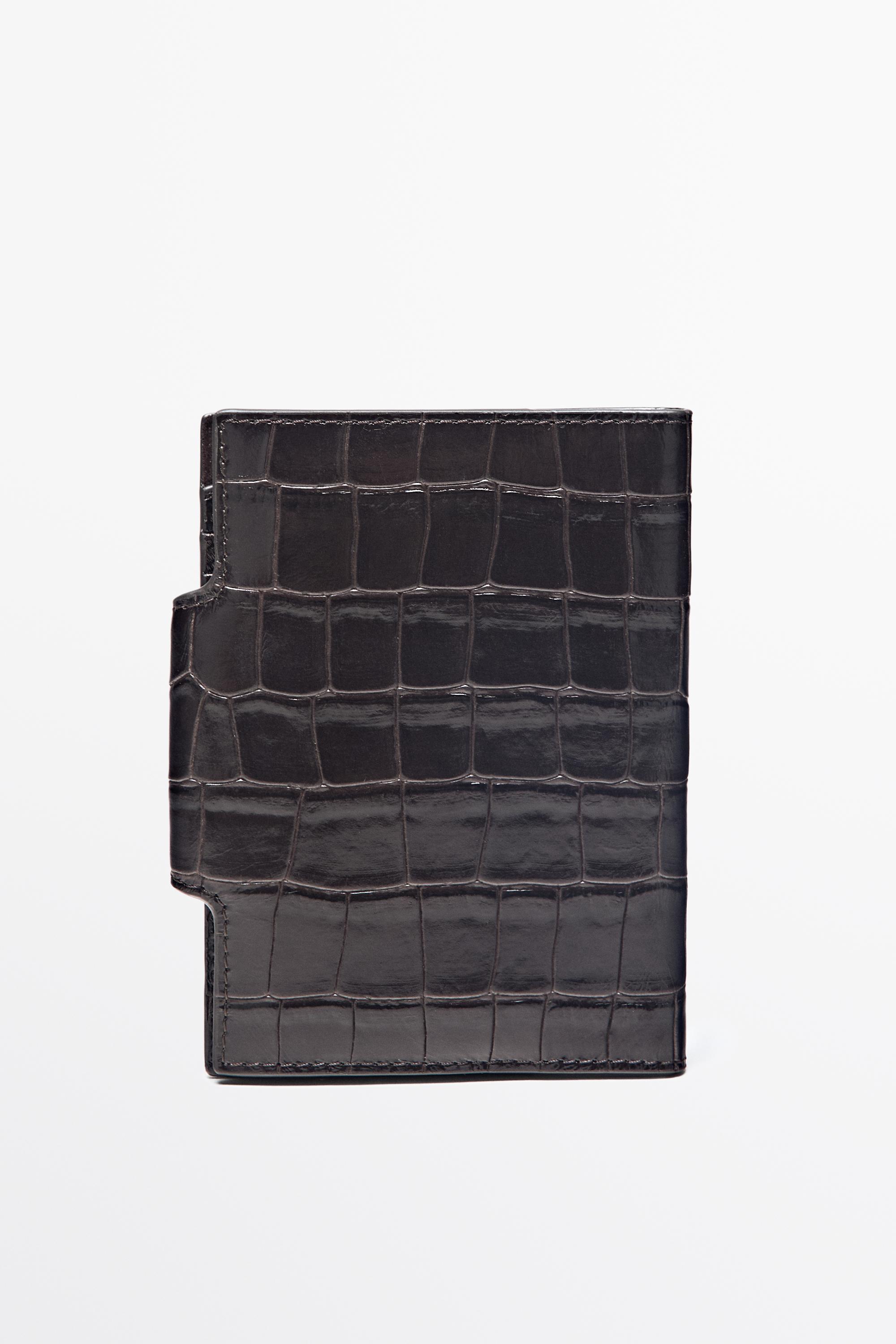 Crocodile-textured leather passport holder — Brown