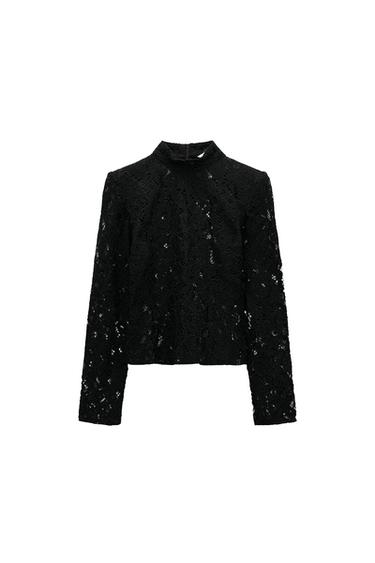 SHOULDER PAD LACE TOP