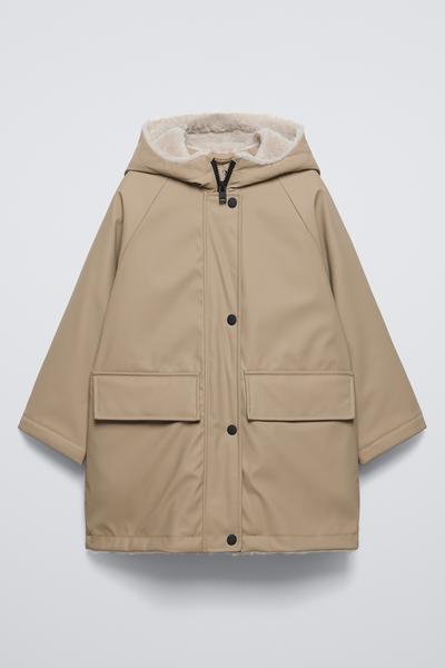 GUMMIERTE JACKE MIT FELL - grau-beige von Zara