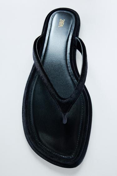 VELVET-EFFECT FLAT SANDALS - Black by Zara