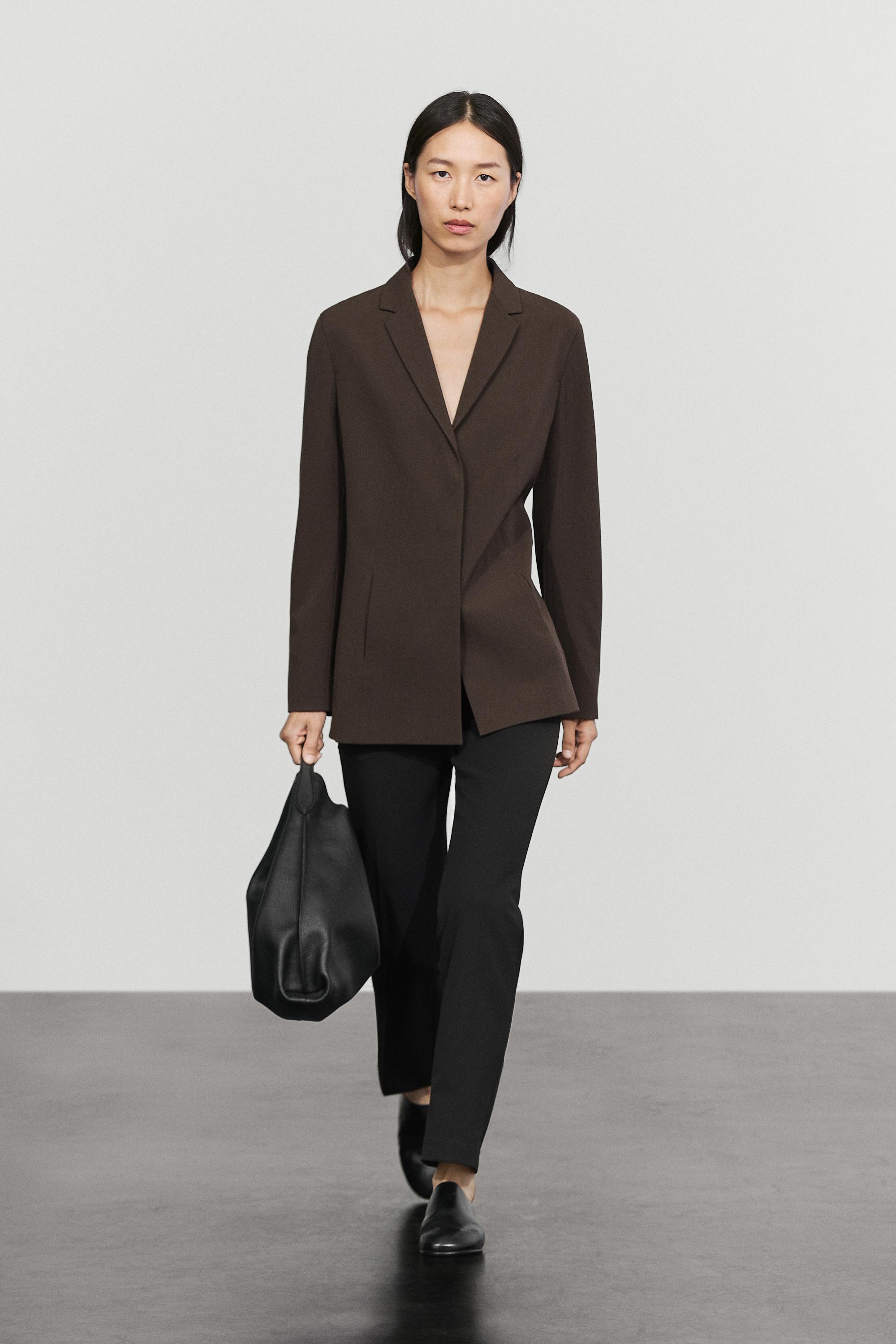 Fluid wool-blend blazer