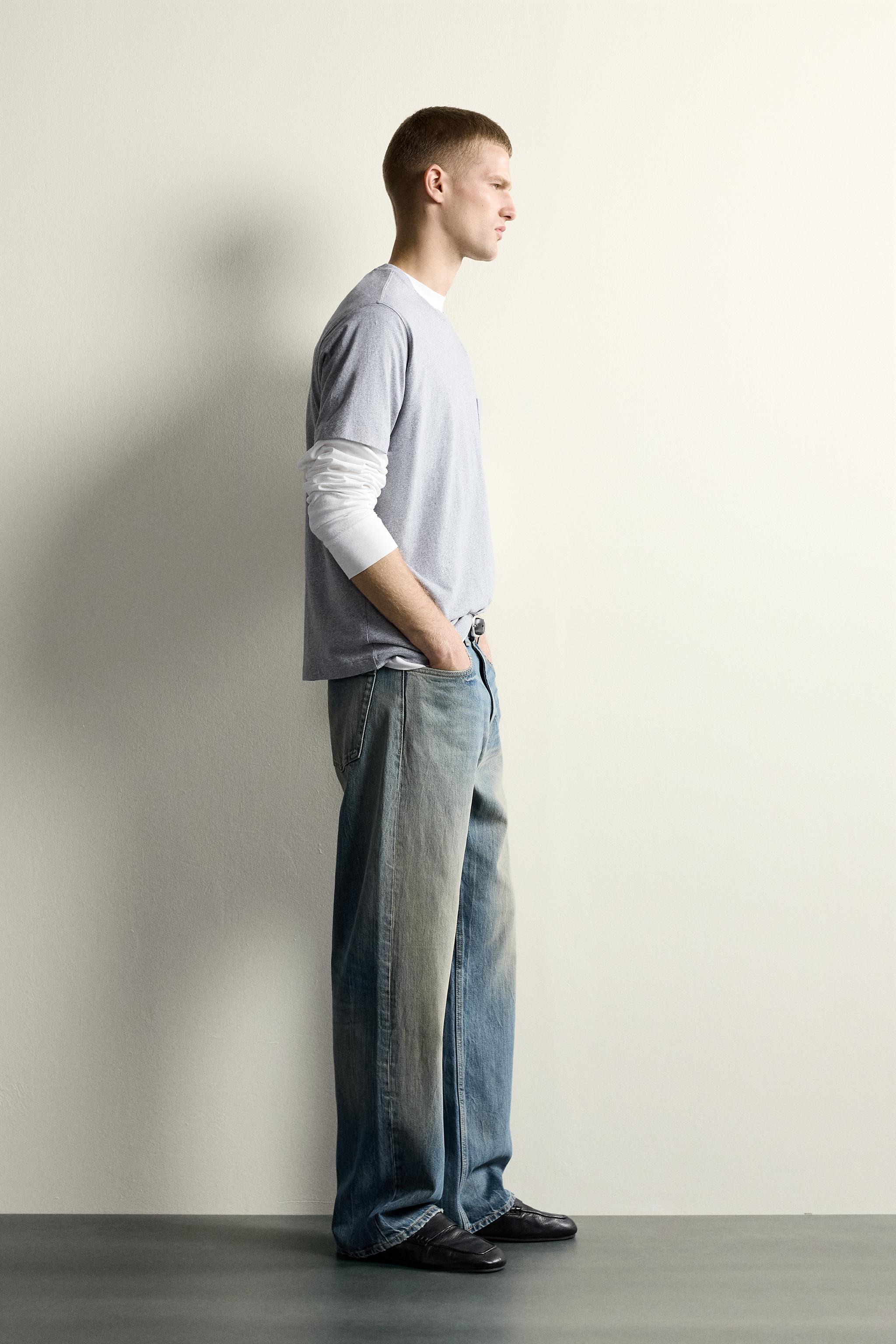 LOOSE FIT JEANS
