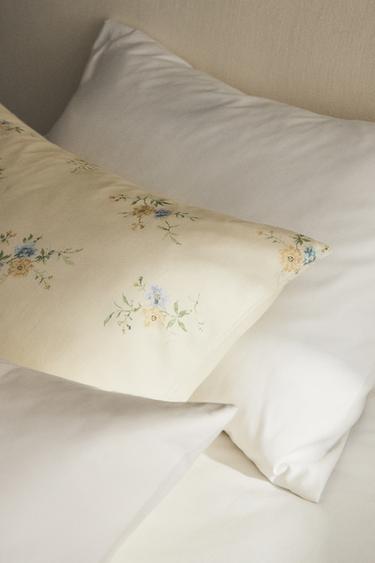 SATEEN FLORAL BOUQUET PILLOWCASE - Yellow by Zara - Image 5