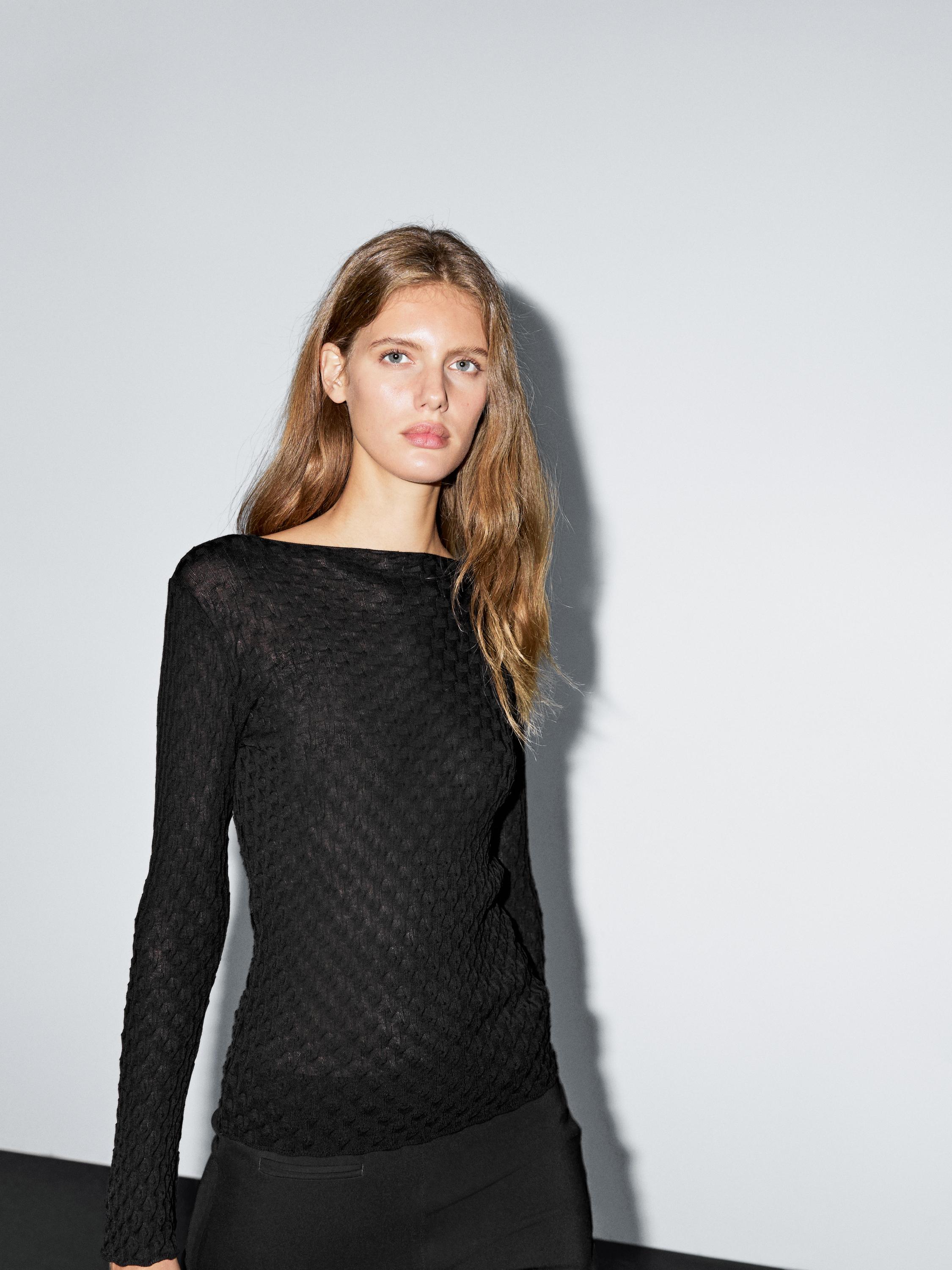 Long sleeve textured 100% cotton top