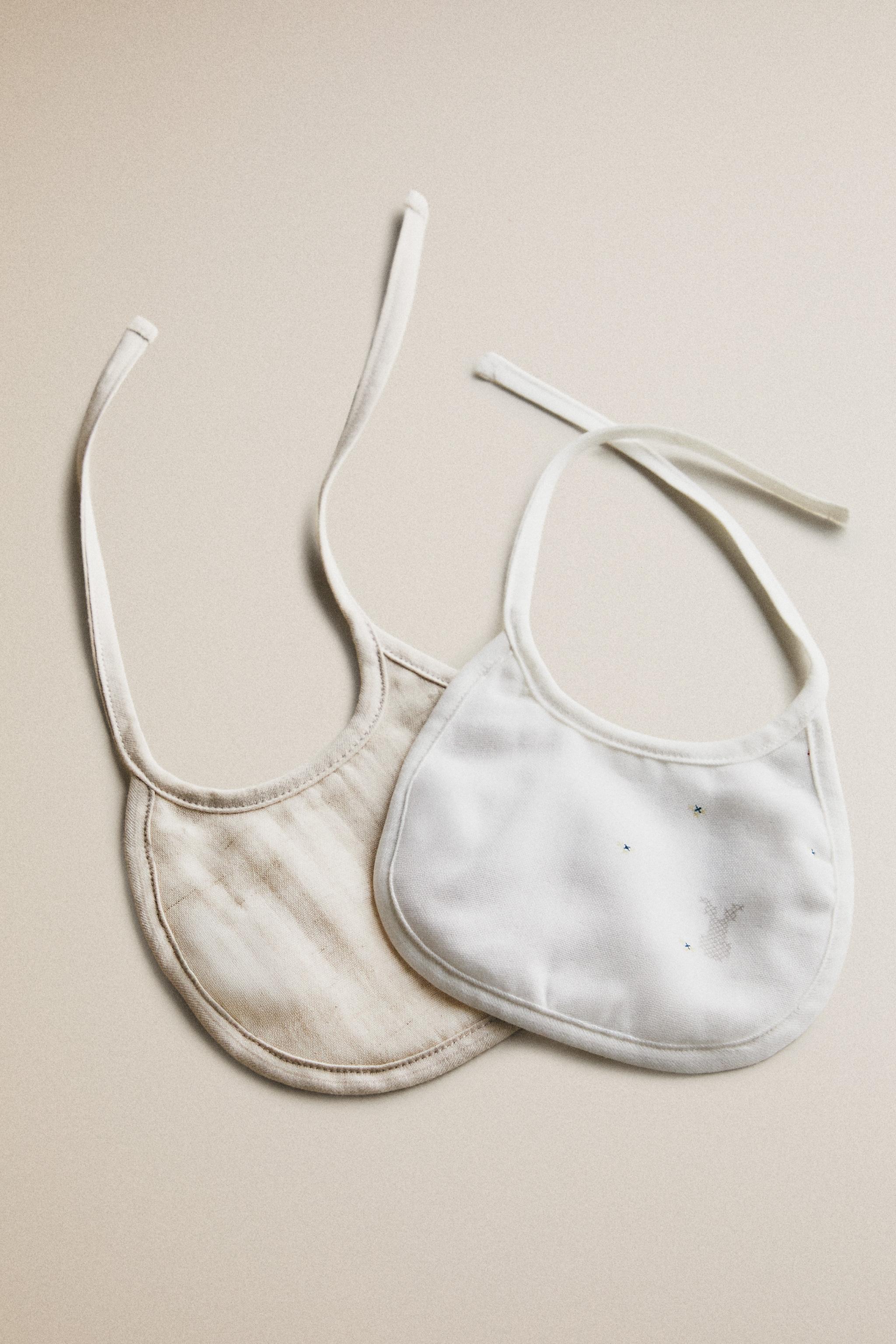 BABY EMBROIDERED BIBS (PACK OF 2) — Ecru