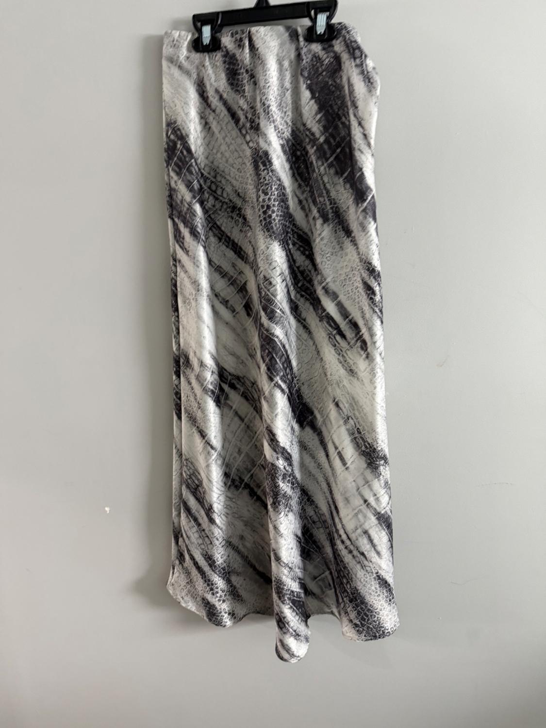 PRINTED MIDI SKIRT - Image 2
