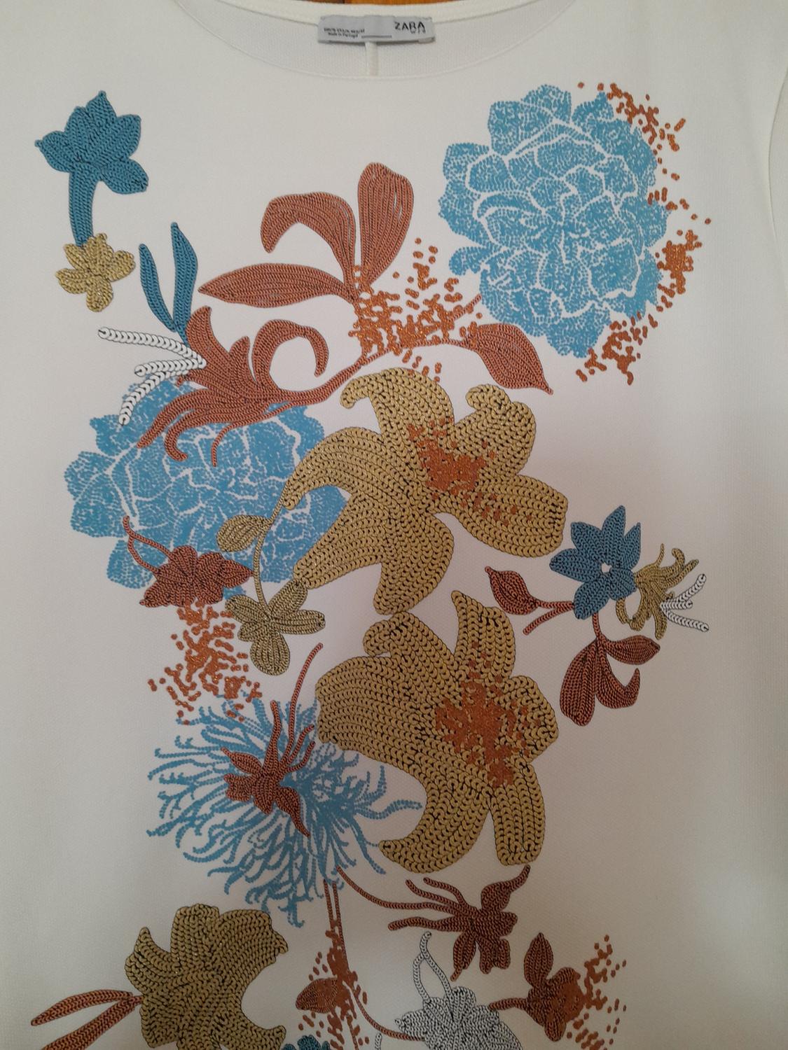 DRESS WITH RUBBERIZED FLORAL PRINT - Image 2