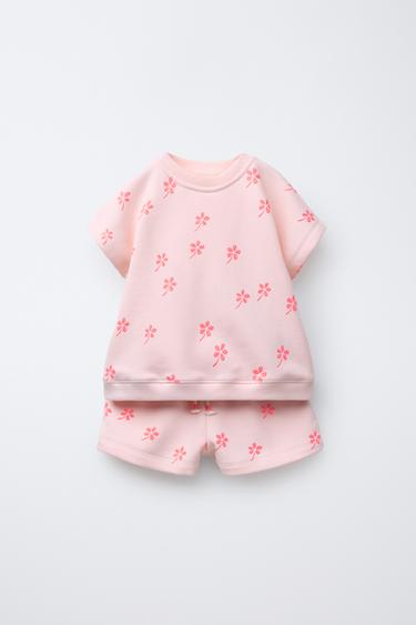 PRINTED T-SHIRT AND BERMUDA JOGGING SET - Pale pink by Zara