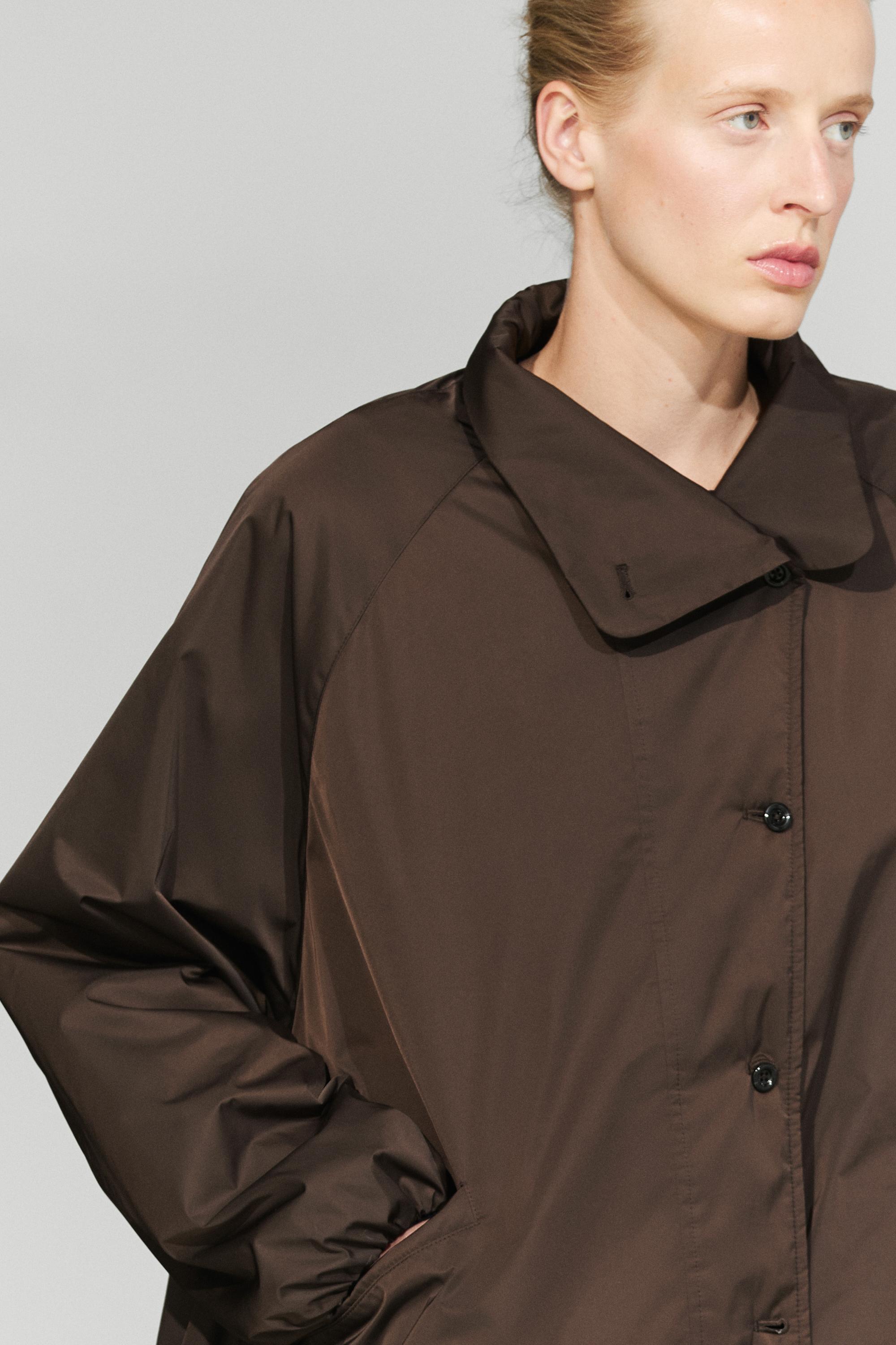 Voluminous puffer jacket