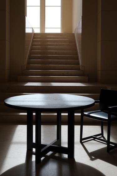 TABLE 02 - Noir de Zara