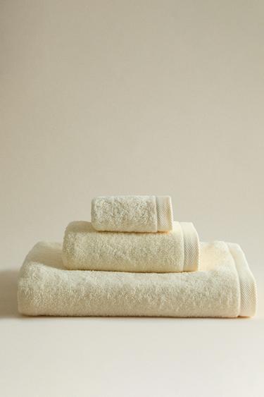PLAIN COTTON TERRY BATH TOWEL (500 GXM²) - Yellow by Zara