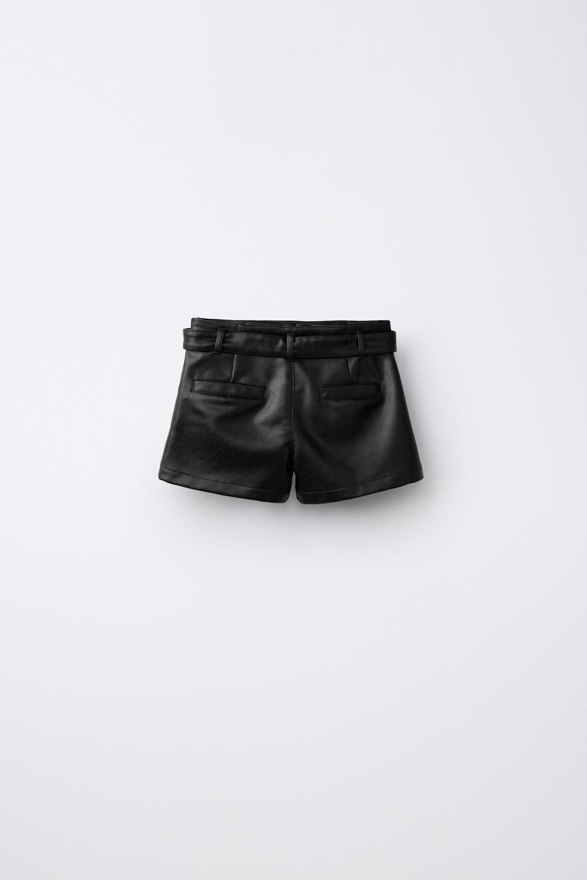 LEATHER-EFFECT BERMUDA SKIRT