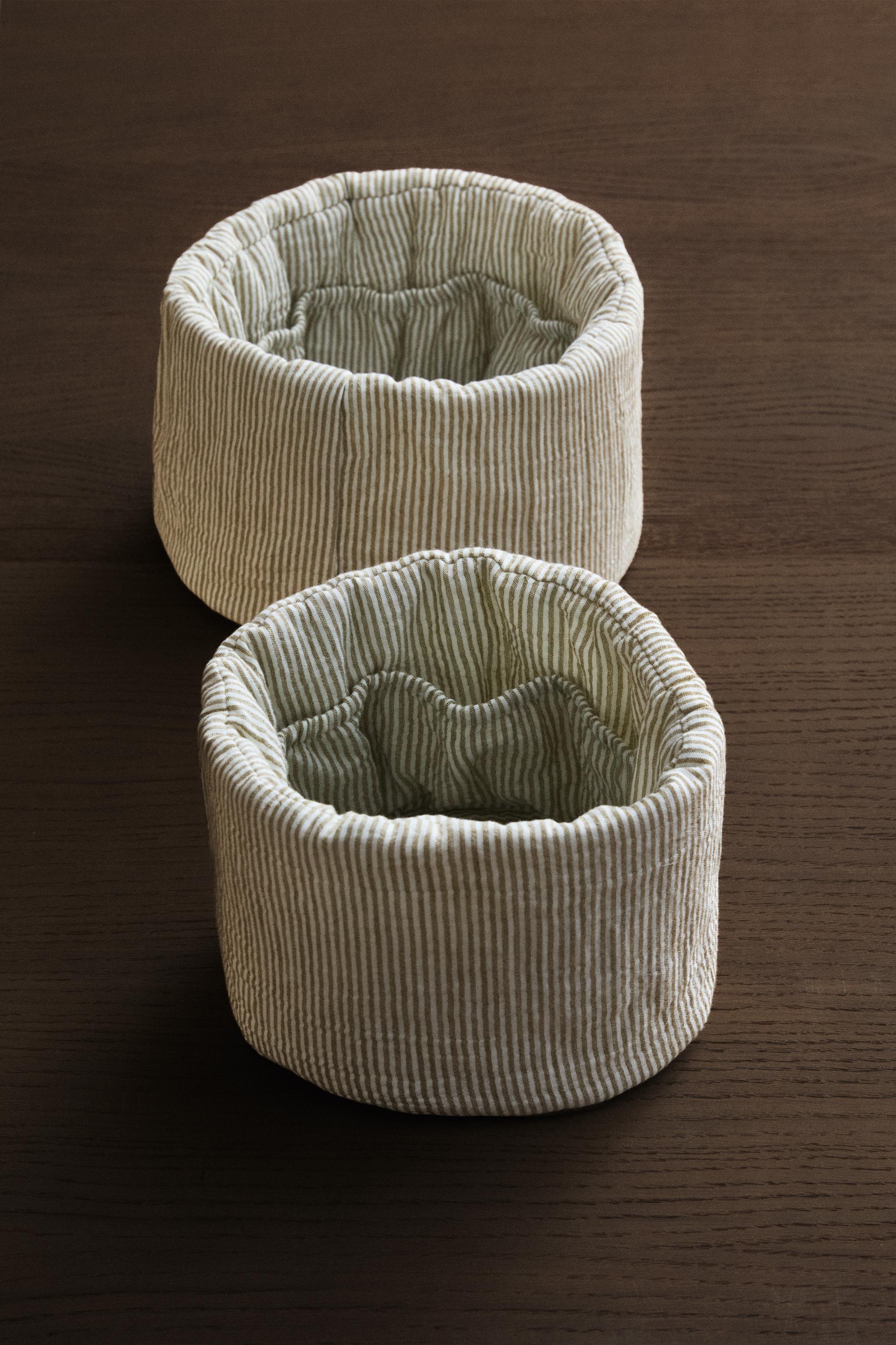 ROUND STRIPED MUSLIN BABY ORGANIZER