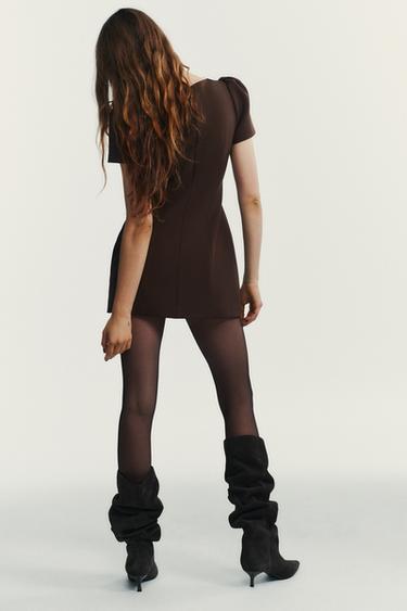 ROBE COURTE À PLIS AVEC POCHES - Vison foncé de Zara - Image 4