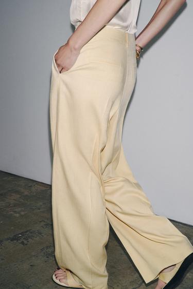 PANTALON LARGE À PINCES ZW COLLECTION - Jaune pastel de Zara - Image 2