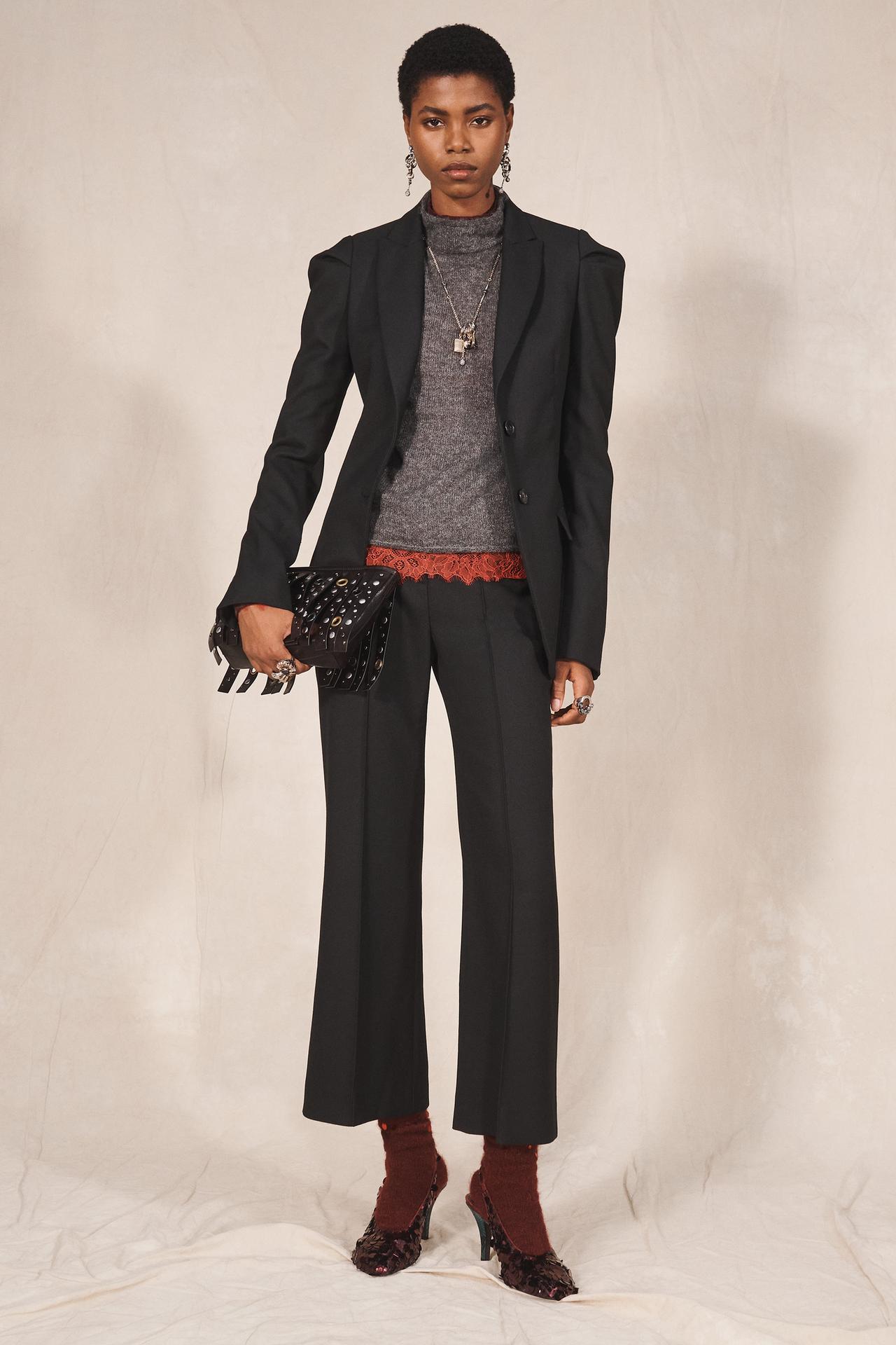 LIMITED EDITION SHOULDER PLEAT BLAZER