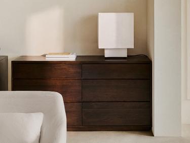 VINTAGE WOODEN CHEST OF DRAWERS — Dark brown 1