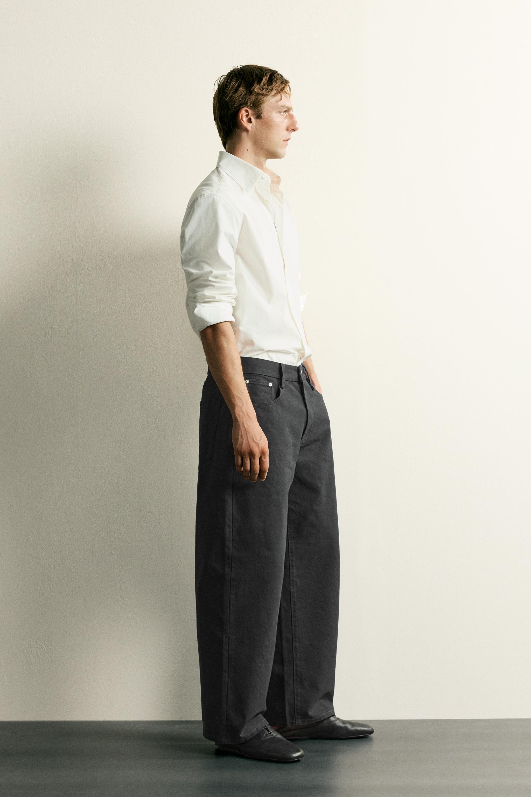 STRAIGHT RELAXED FIT JEANS