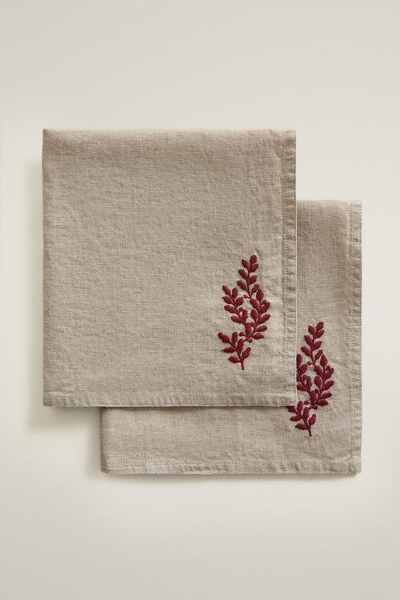 Zara LINEN CHRISTMAS EMBROIDERED NAPKINS (SET OF 2) - Red - Image 0
