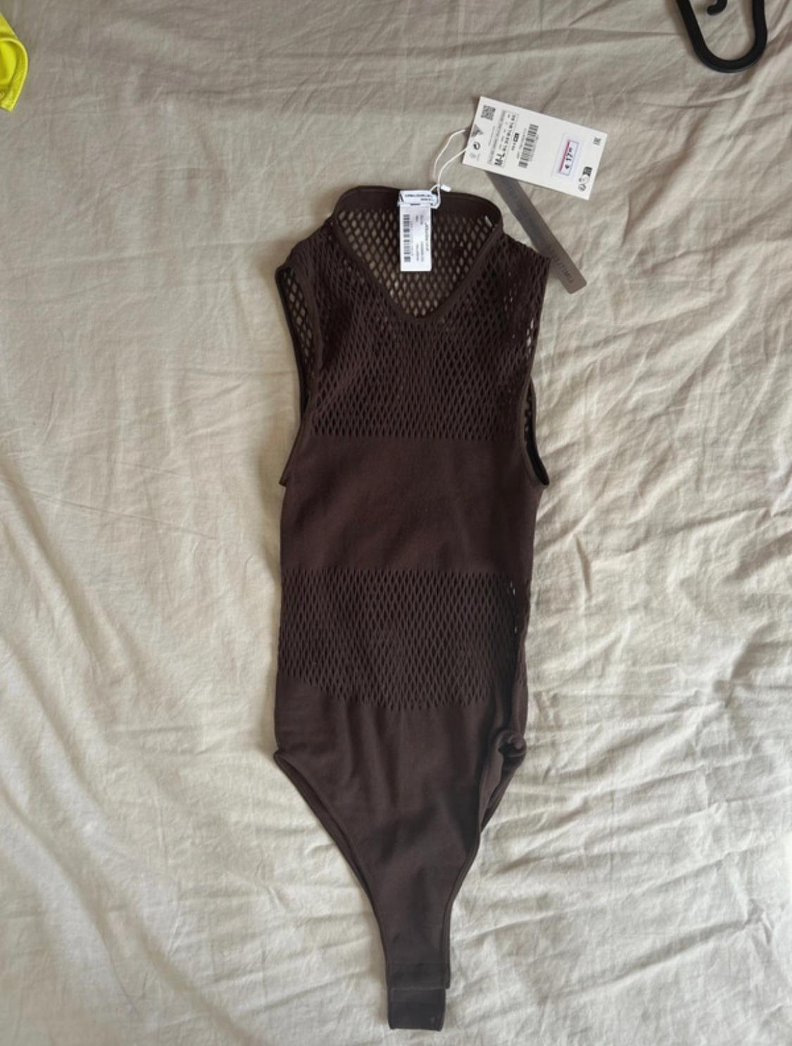 SEAMLESS MESH BODYSUIT