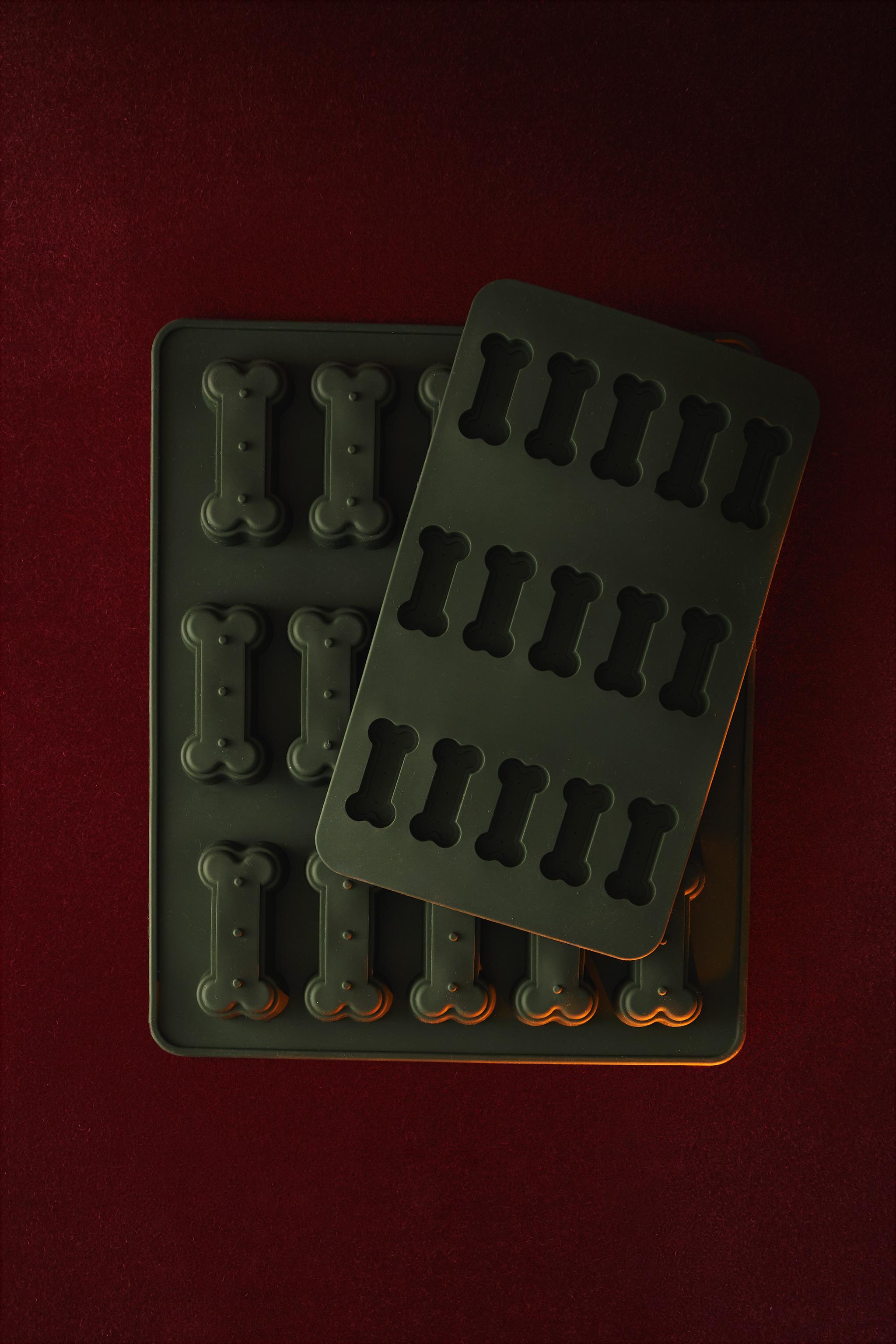 CHRISTMAS PET BONE SILICONE MOLD (PACK OF 2)