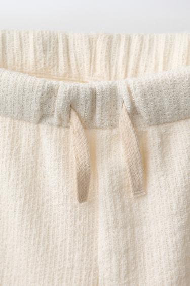 SHORT CONFORT TEXTURÉ - Écru de Zara - Image 2