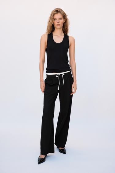 TOP BASIQUE EN MAILLE UNIE - Noir de Zara