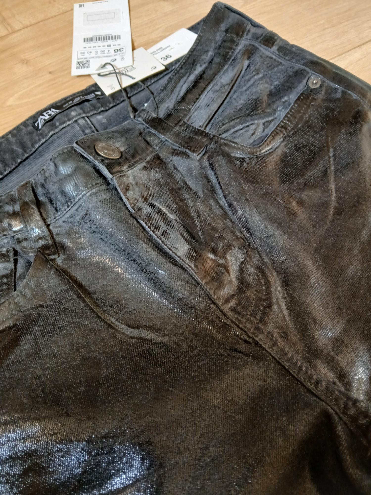 SHINY WIDE-LEG JEANS