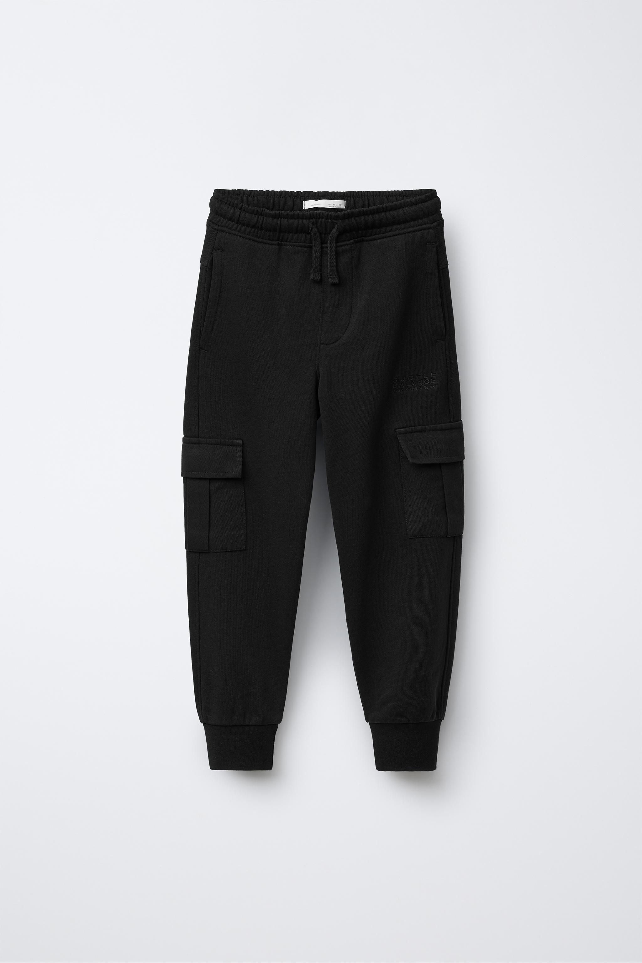カーゴパンツ ZARA 鳴く