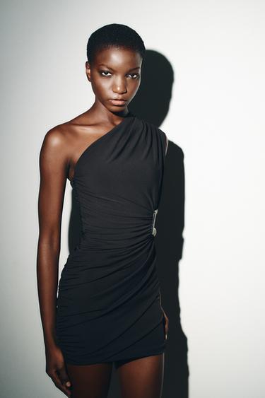 VESTIT CURT DRAPAT AMB BRILLANTORS - Negre de Zara