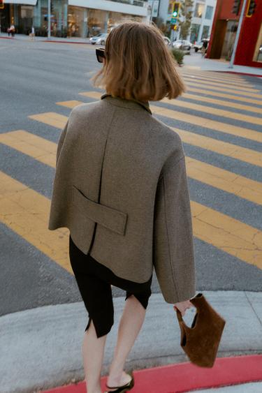MANTEAU COURT AVEC LAINE - Vison foncé de Zara - Image 6