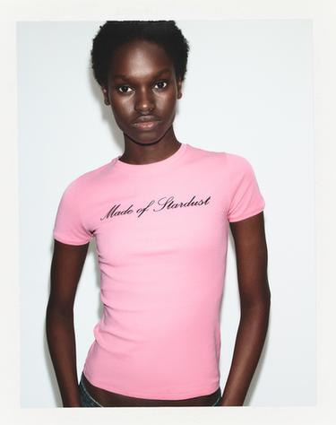 CAMISETA TEXTO - Rosa de Zara