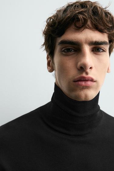 PULL COL MONTANT BASIQUE - Noir de Zara - Image 4