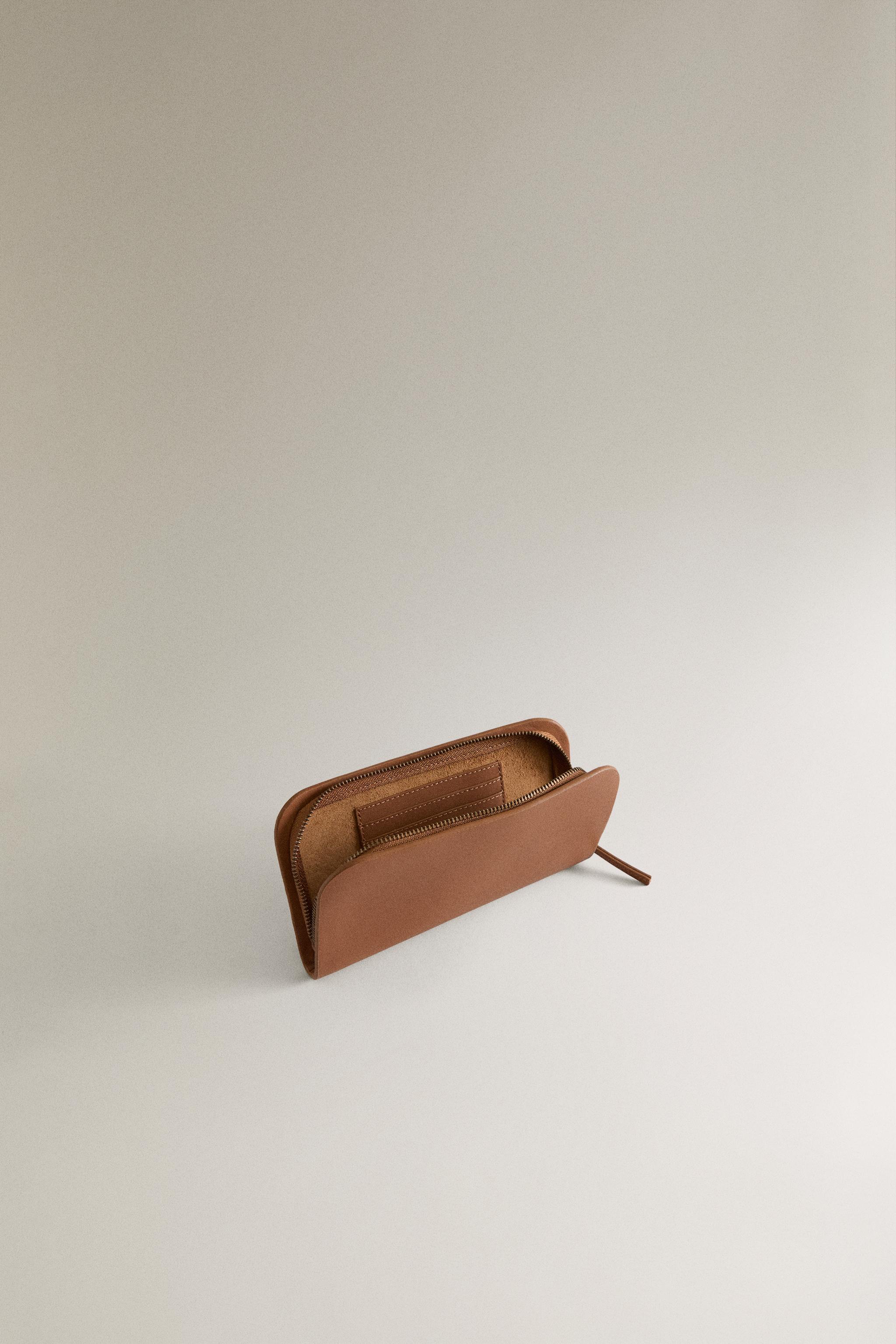 LEATHER WALLET