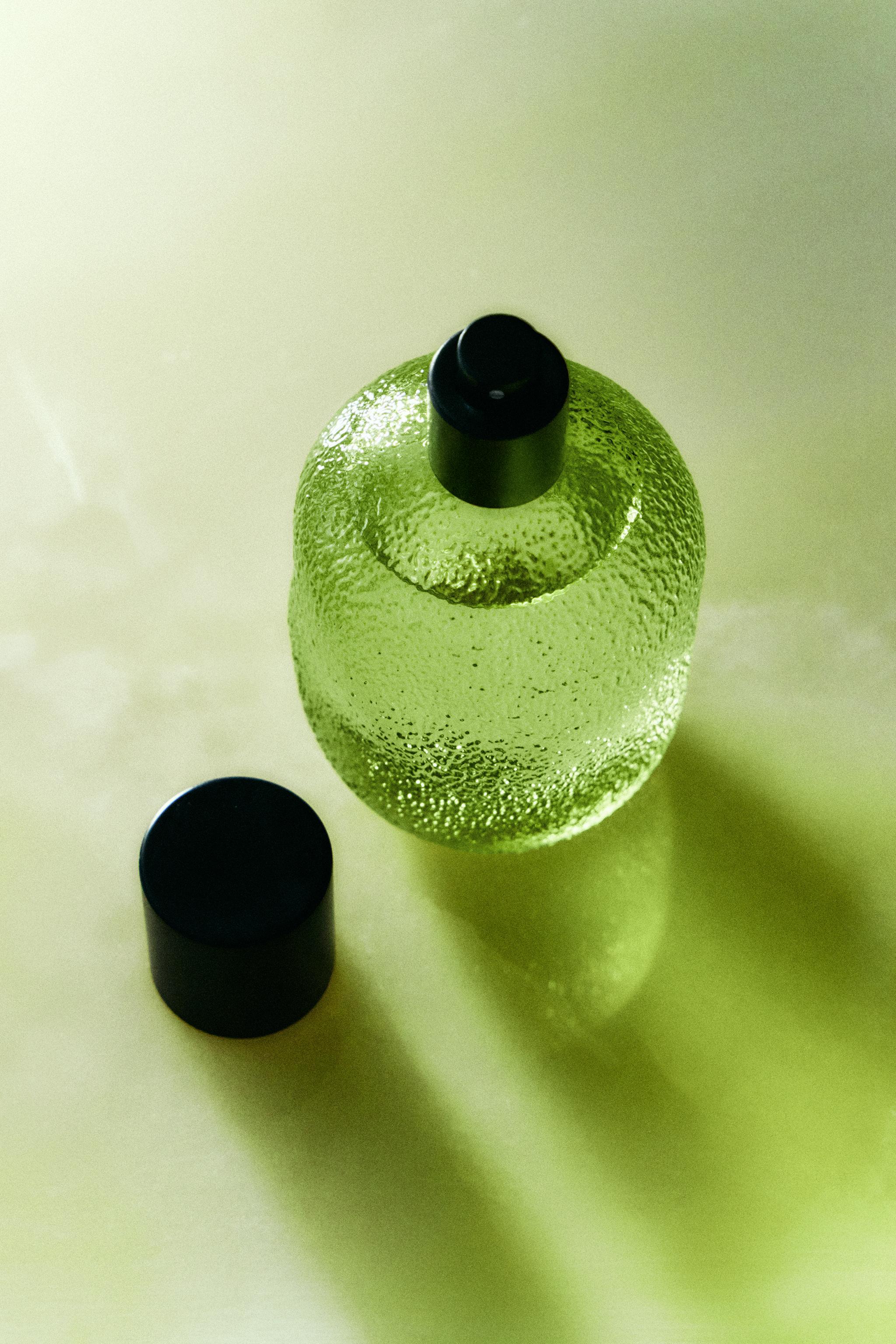 (190 ML) LIME & PEPPERMINT FABRIC FRESHENER SPRAY — Fluorescent lime