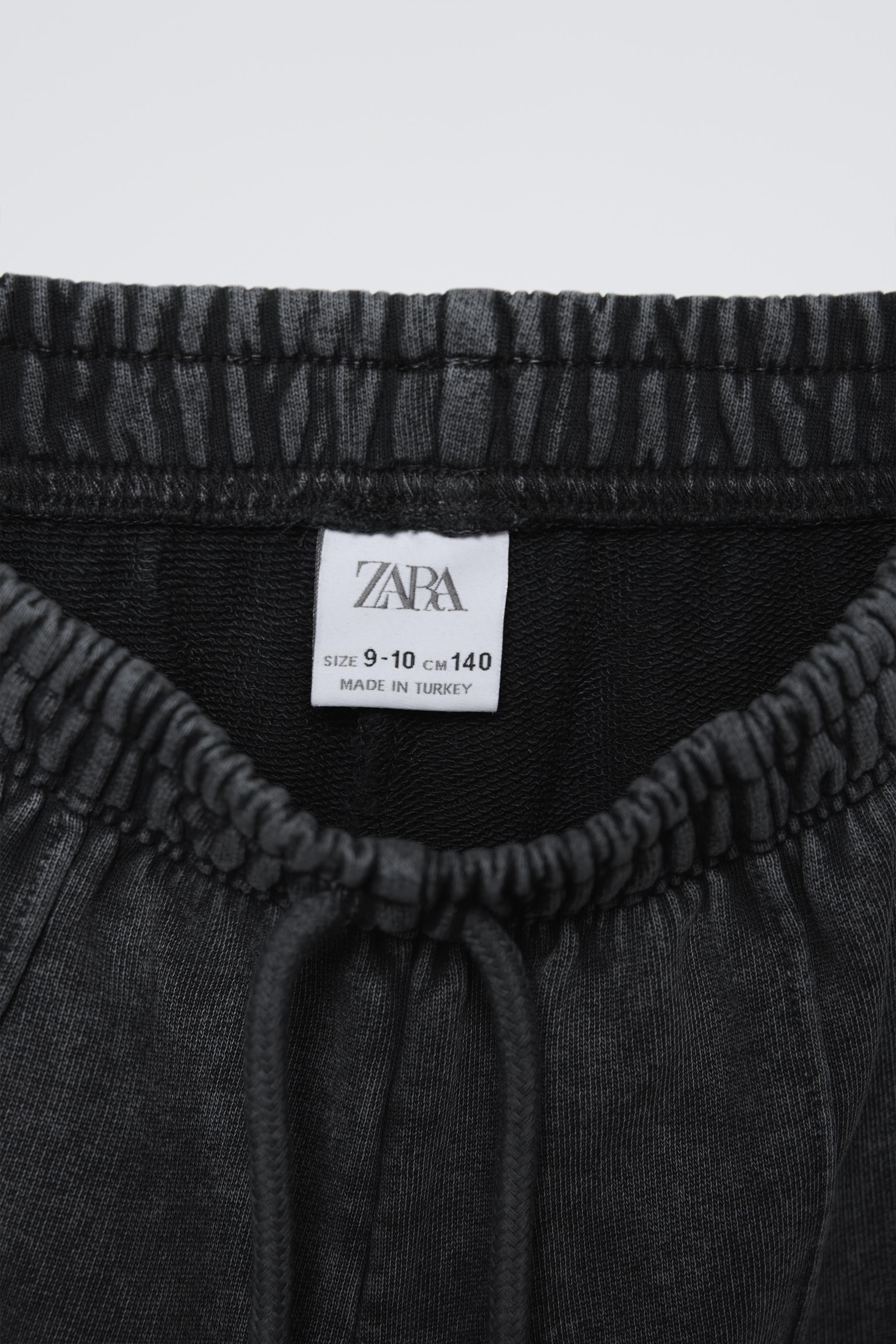 安心★関税込み★ZARA★WASHED-EFFECT PLUSH TROUSERS WITH SLOG STRAIGHT-LEG PLUSH TROUSERS WITH SLOGAN - Burgundy | ZARA