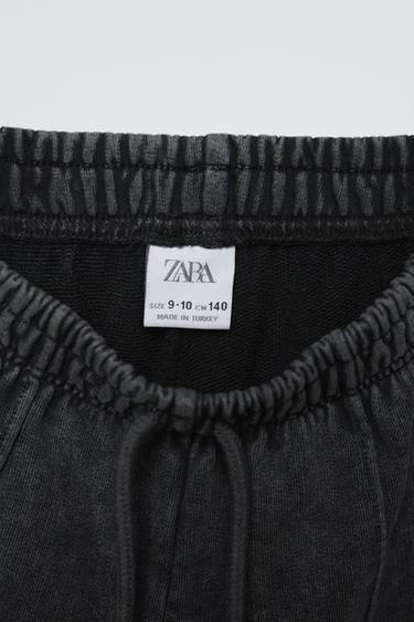PANTALON EN MOLLETON JAMBES LARGES EFFET DÉLAVÉ - Gris anthracite de Zara - Image 2