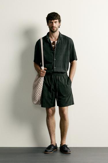 GEOMETRIC JACQUARD REGULAR FIT BERMUDA SHORTS - Green by Zara