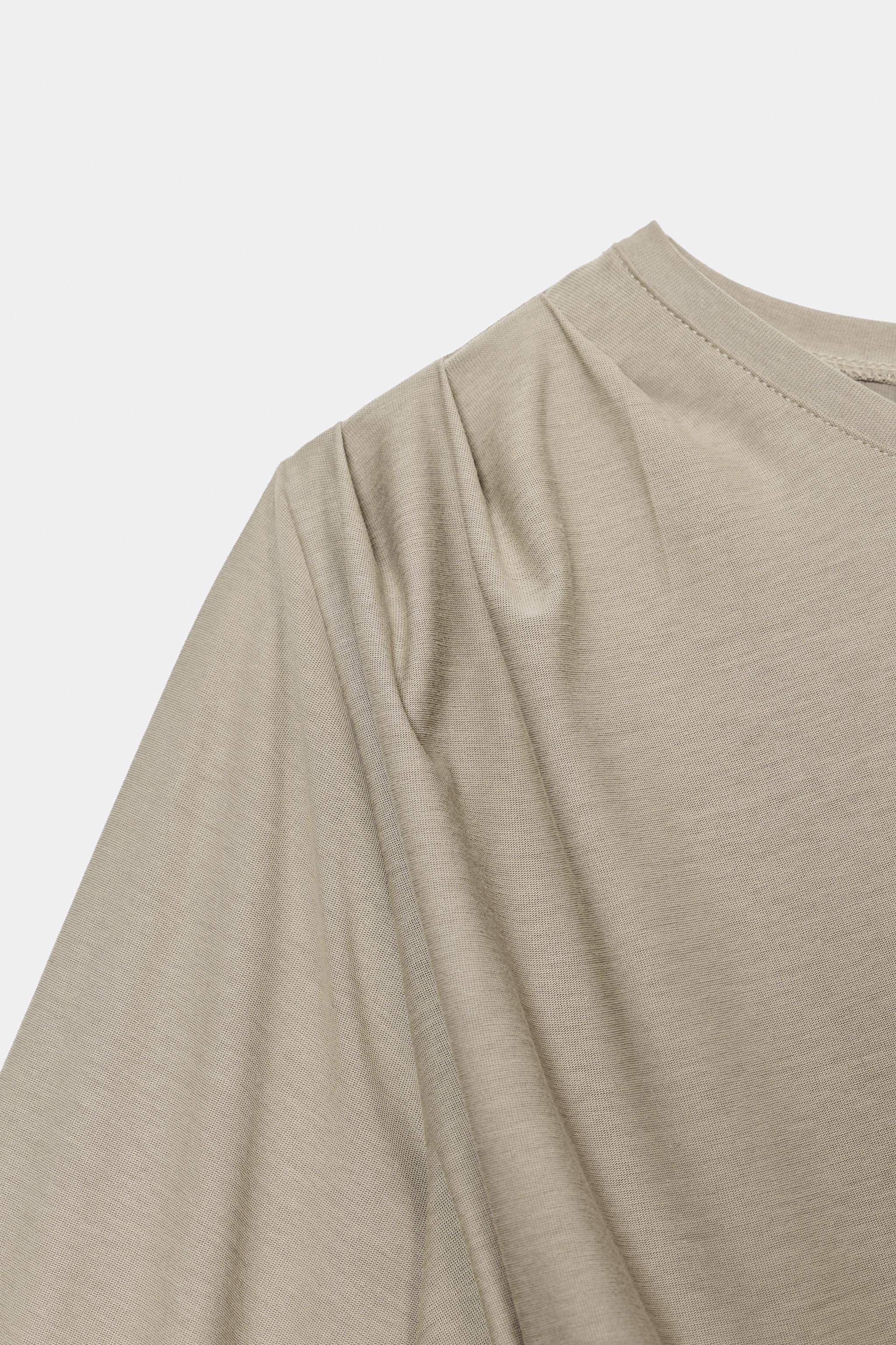 ASYMMETRIC PUFF SLEEVE TOP