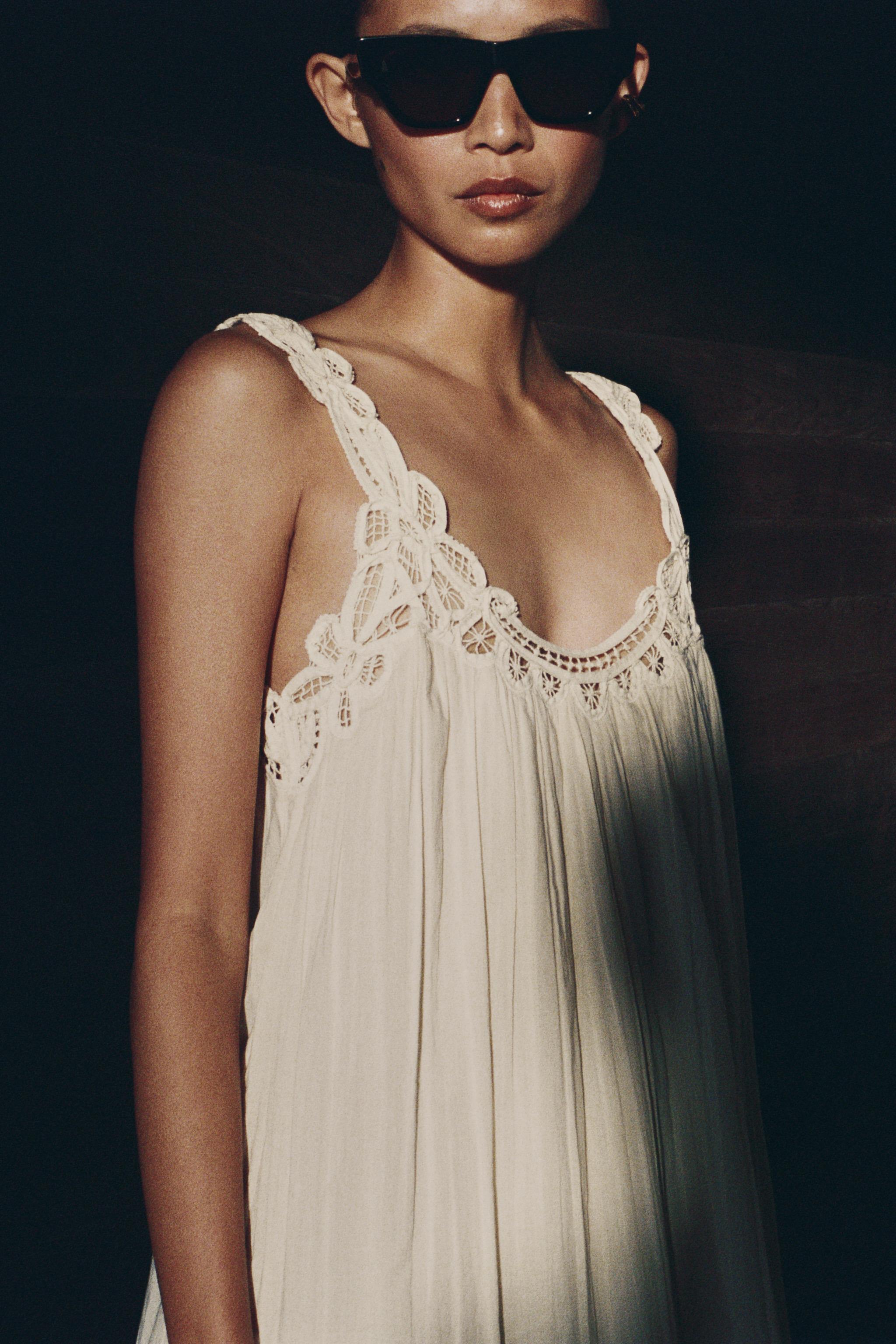 ZW COLLECTION EMBROIDERED STRAP DRESS