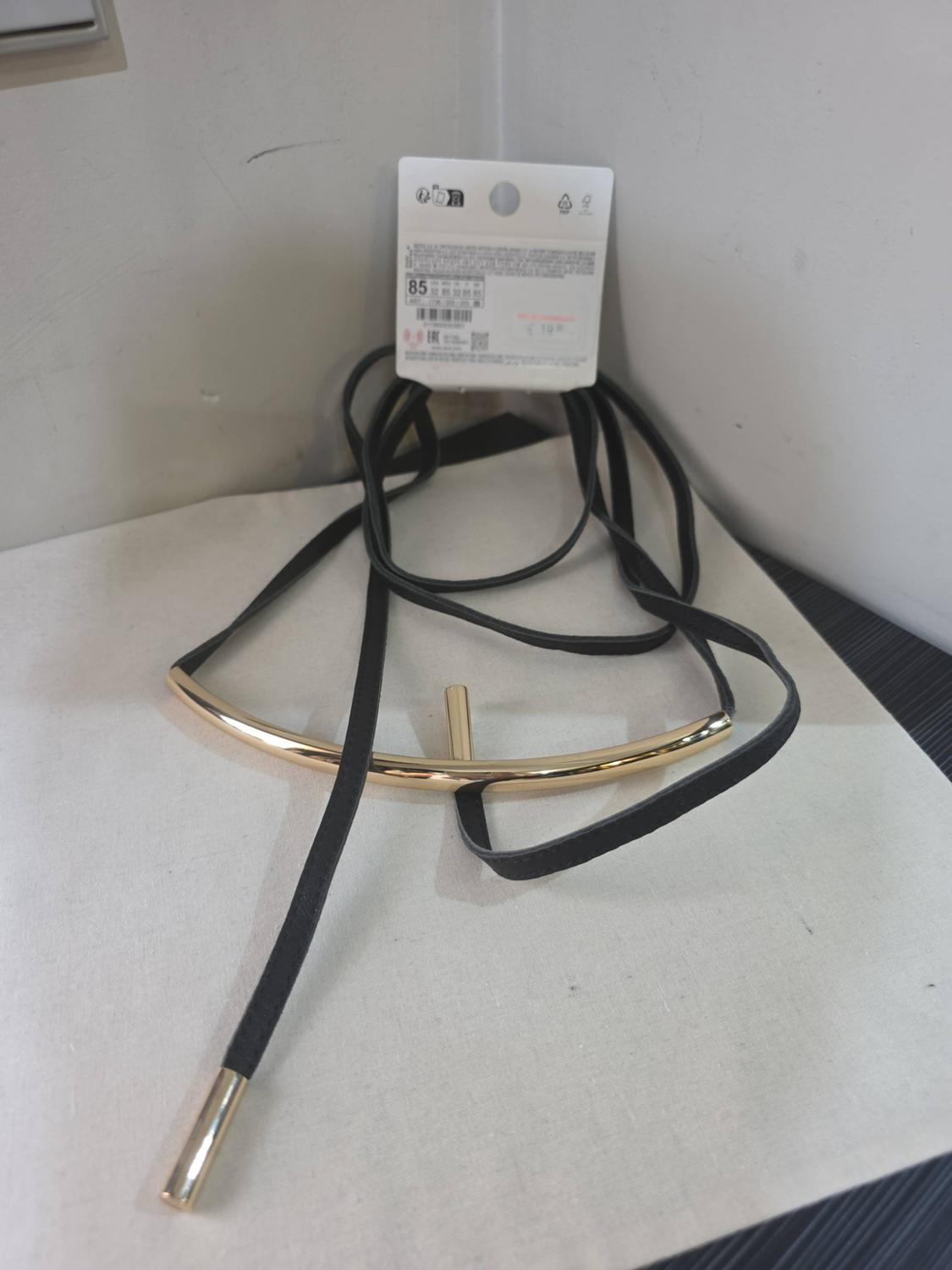 FLAT TUBULAR LEATHER BELT - Image 3