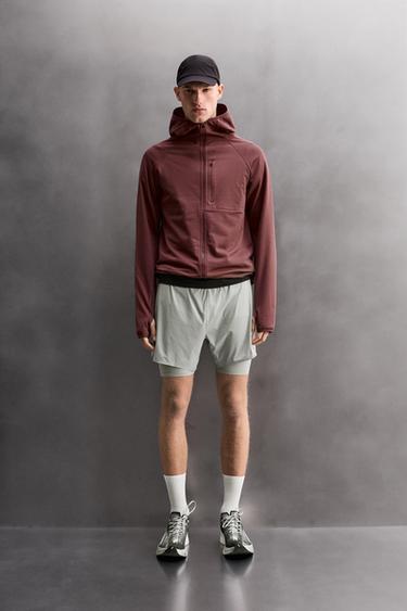 CONTRAST HOODED TECHNICAL JACKET - Dark pink by Zara