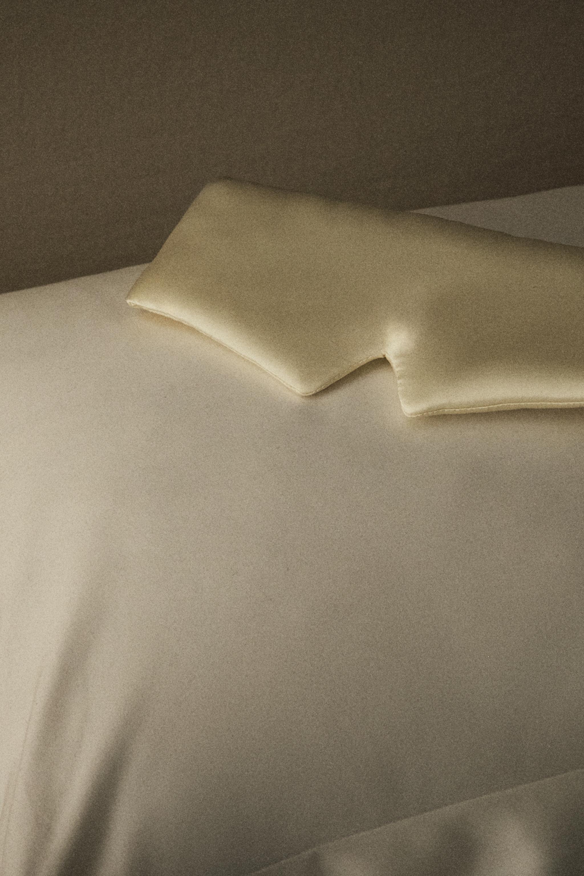 MAXI MULBERRY SILK EYE MASK