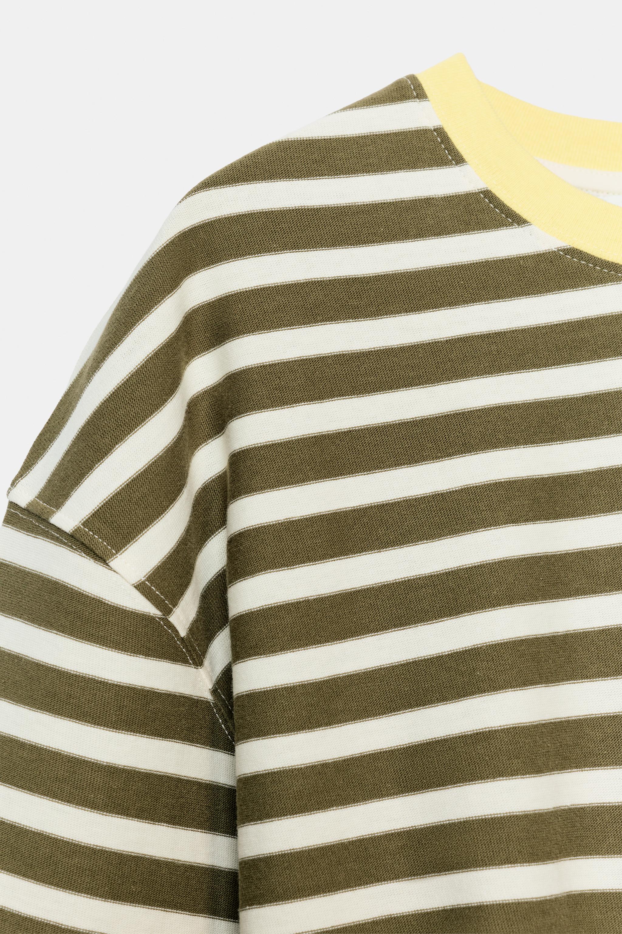 CONTRAST STRIPE T-SHIRT