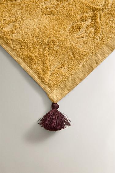 PACK OF HAND TOWELS WITH TASSELS (PACK OF 3) - Mustard by Zara - Image 2