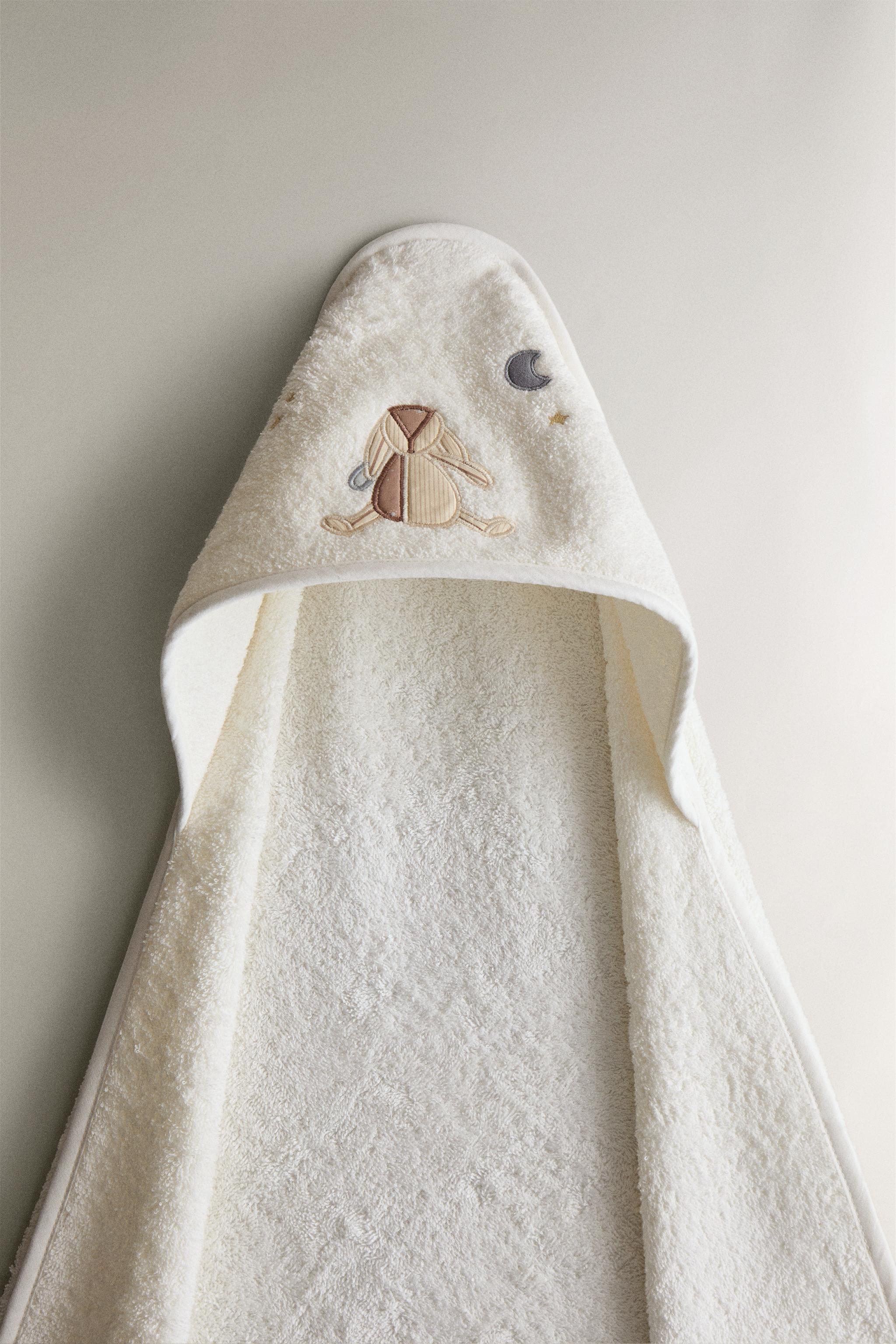 HOODED BABY BATH TOWEL