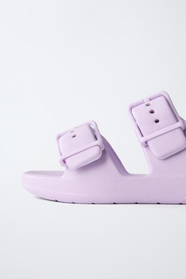 SANDALES EN CAOUTCHOUC À BOUCLES - Violet mauve de Zara - Image 5